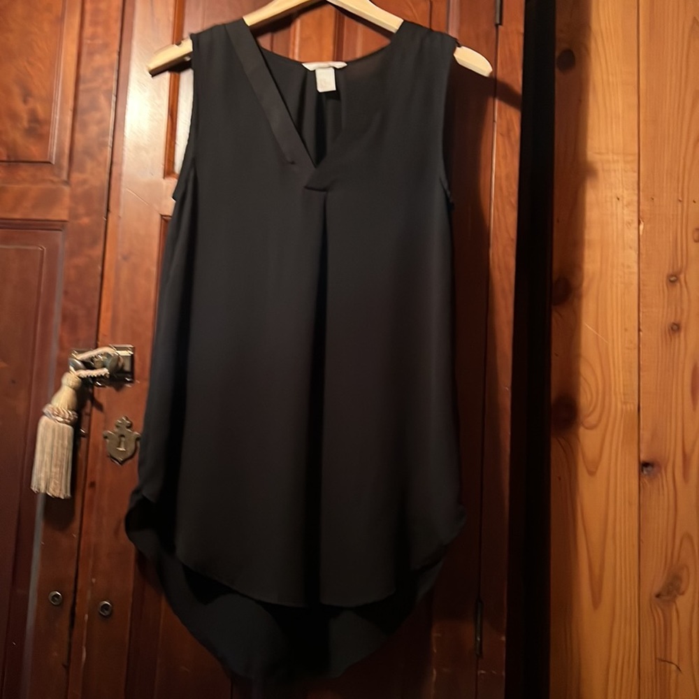 H&M NWOT Black Top Size 4